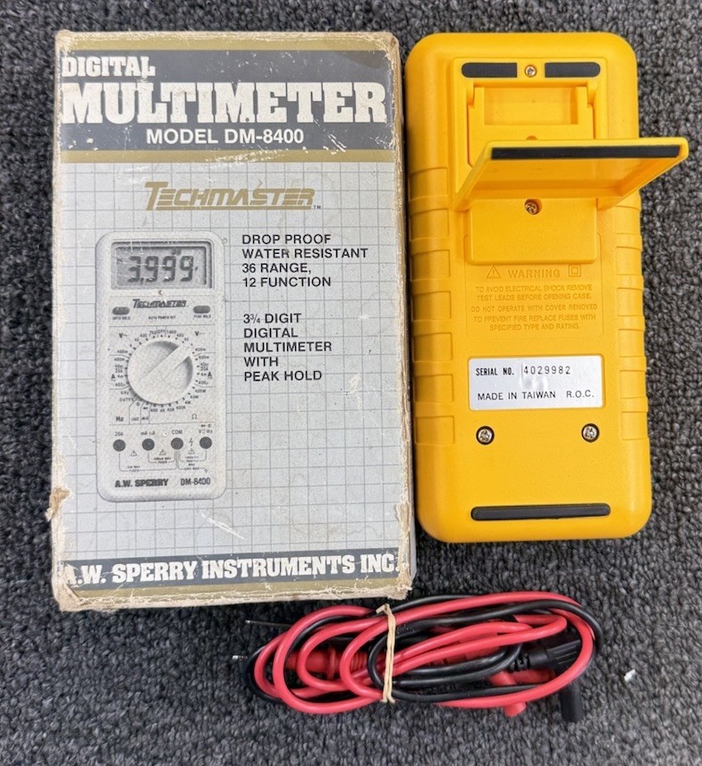 Techmaster DM-8400 Digital Multimeter A.W. Sperry Leads & Box Untested Vintage