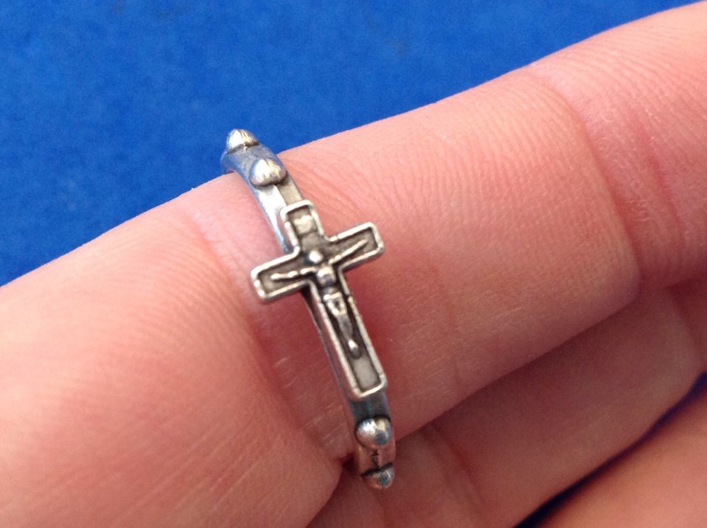 Crucifix Rosary Ring Ring Size 8 Silver Tone Oxidized Metal 1 Decade Prayer Ring