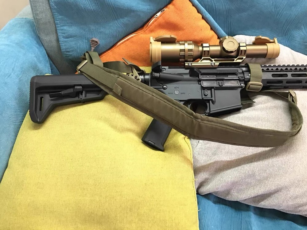 NEW Ferro Slingster Sling Tan With Hardware