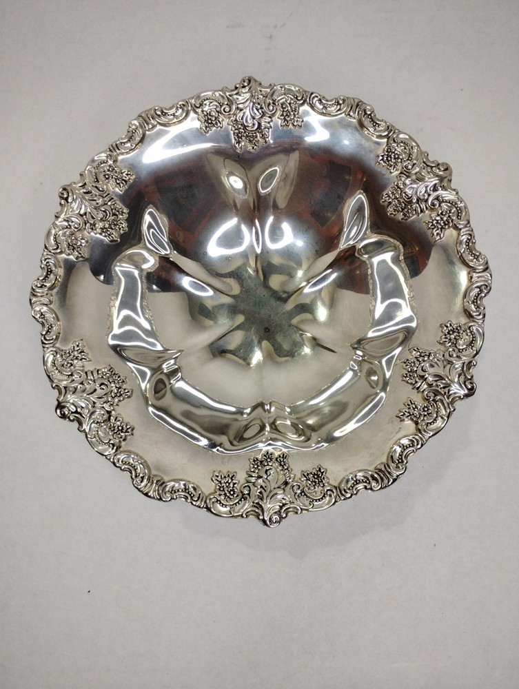 Wallace Silversmiths Fine Silver Plated Grand Baroque Bon Bon Candy Dish 8”