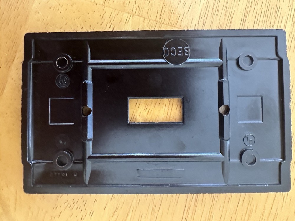 Vintage Beco Bakelite Switch Plate Cover