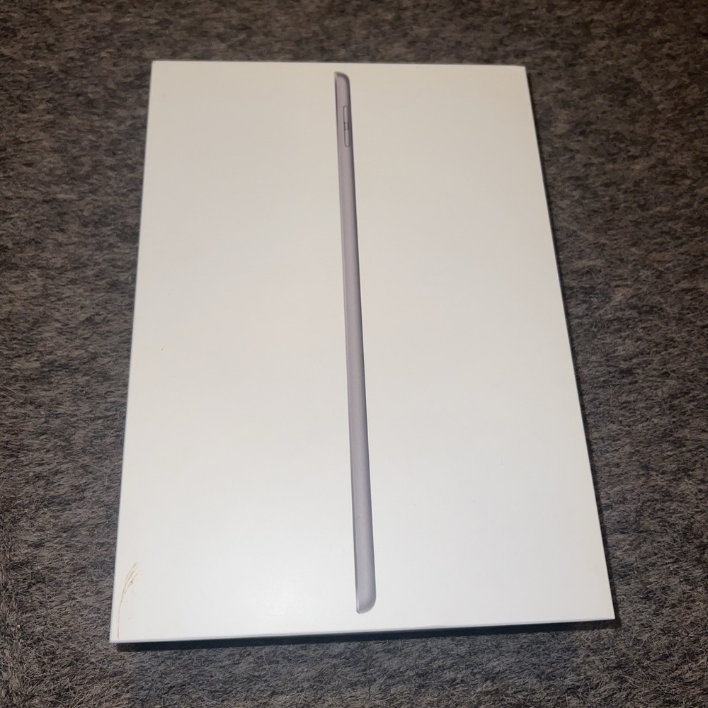Apple iPad 9th Generation 64GB Space Gray WiFi (Empty Box)
