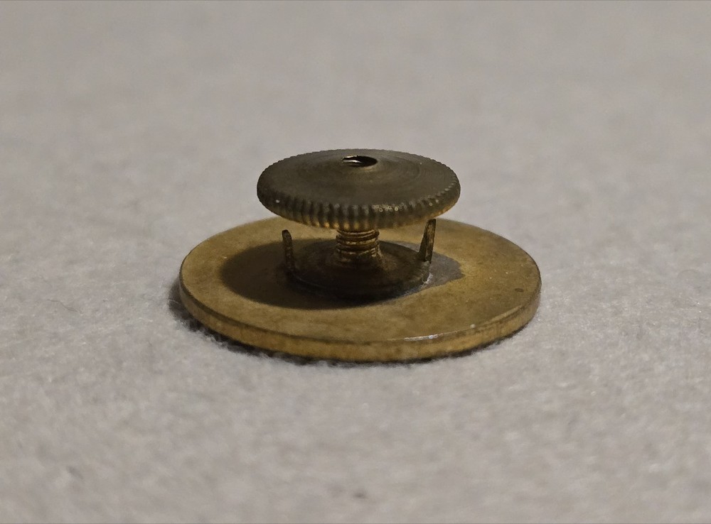 WW1 Type 1 Gilt U.S. 15th Regt. Collar Disk