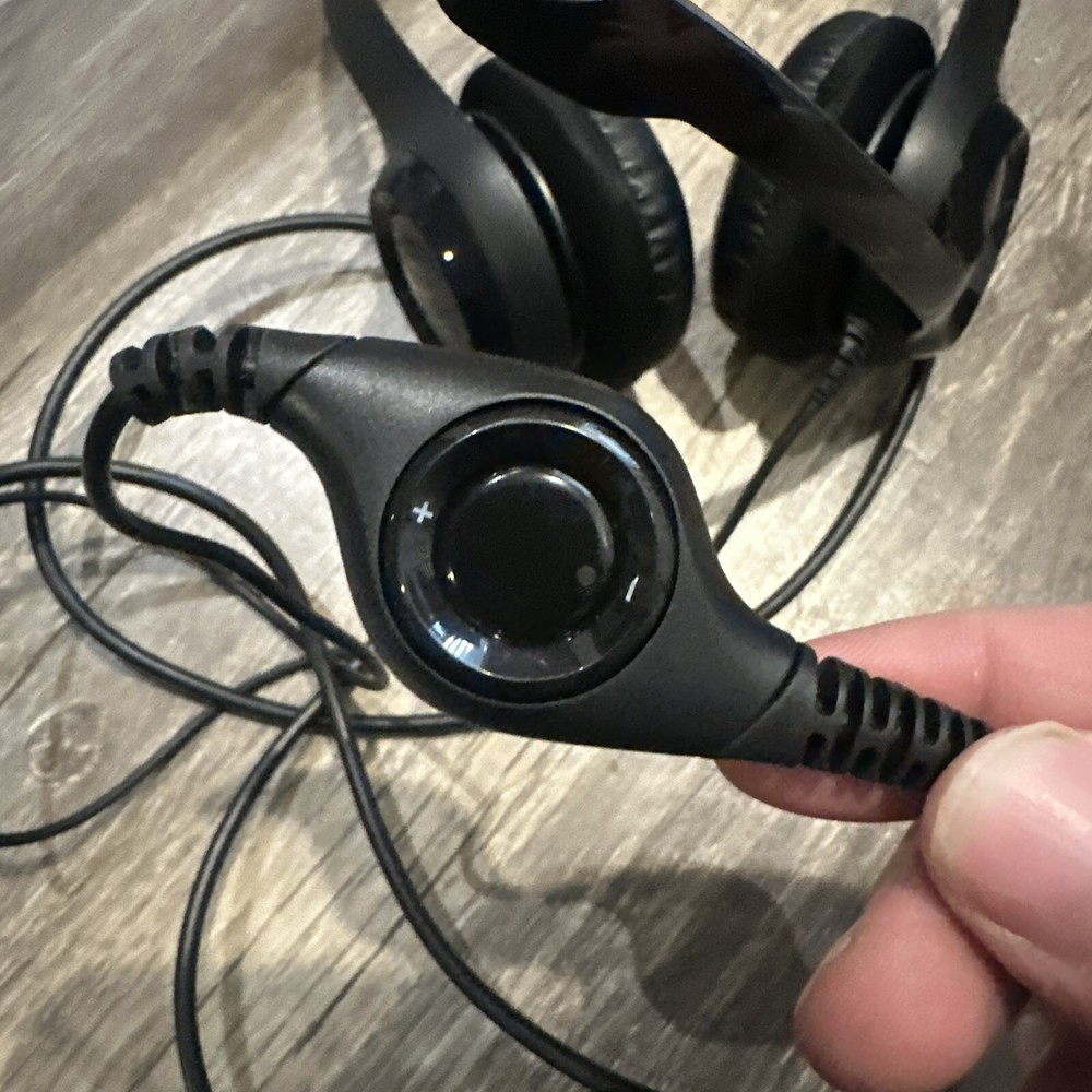 Logitech Logi Headphone Headset Wired Black USB Padded Ears Volume Control