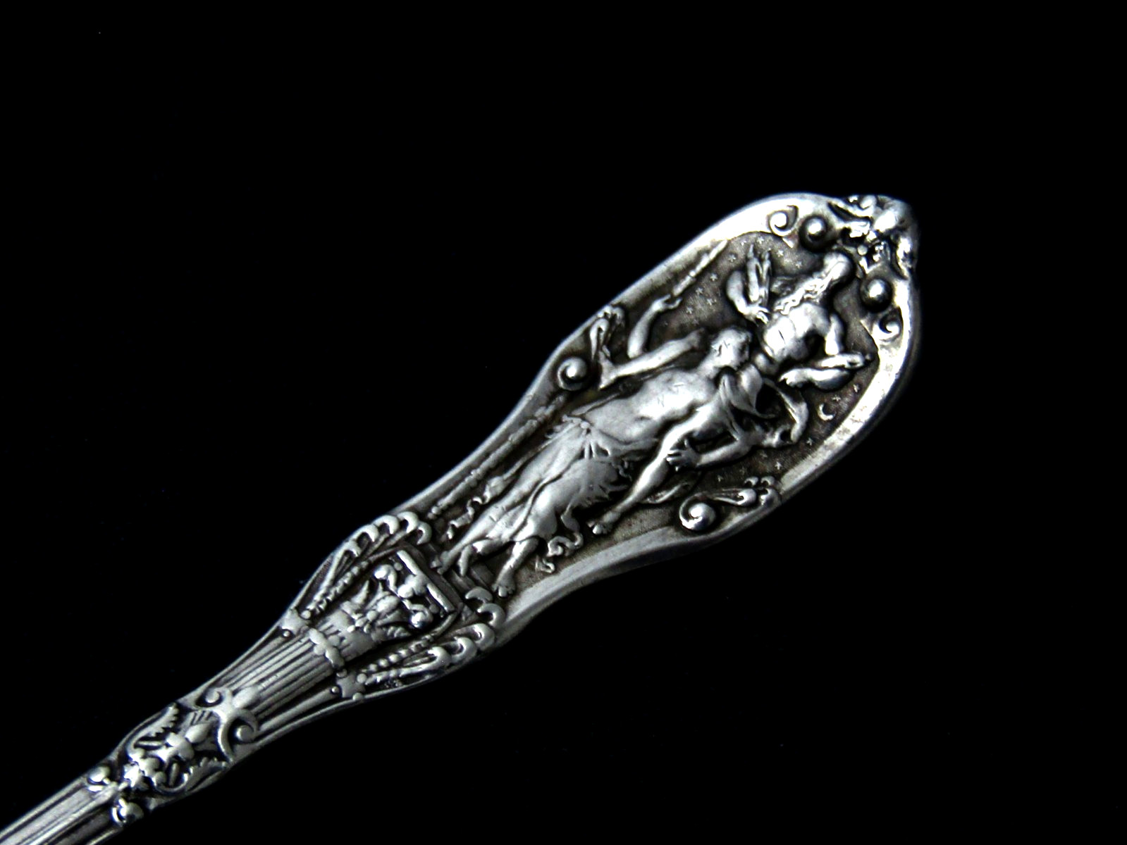 ❤️ MYTHOLOGIQUE 1894 GORHAM STERLING STRAWBERRY FORK 4 ½”