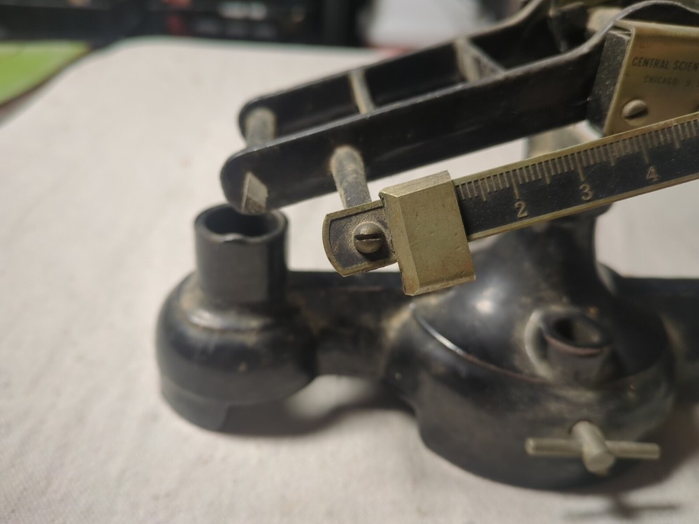 CENCO BALANCE SCALE CAST IRON Base.