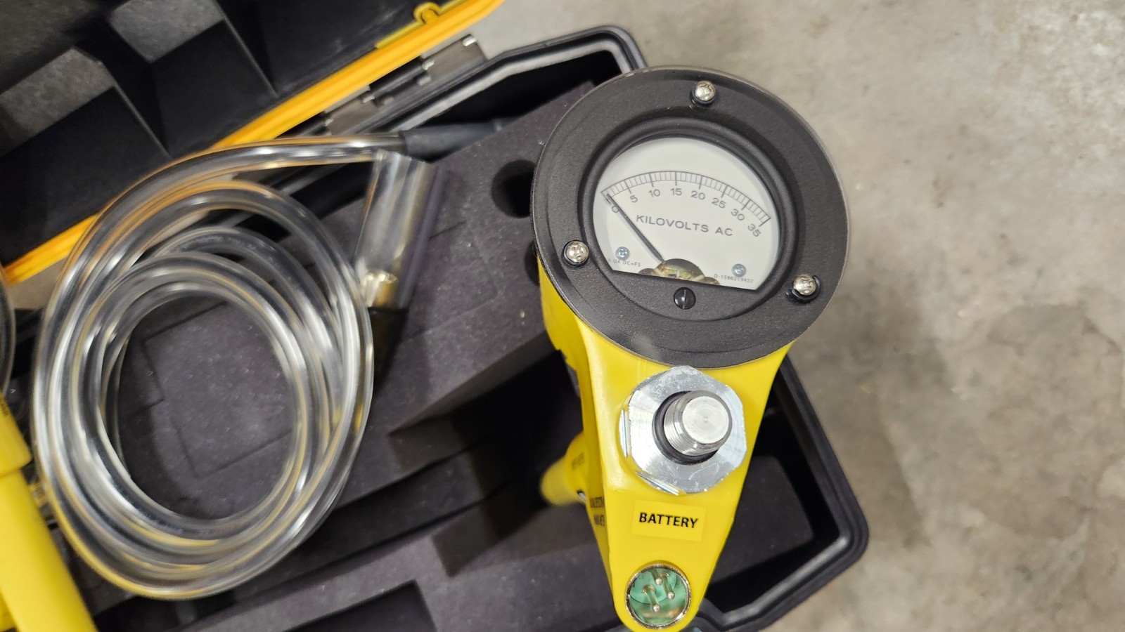 Bierer 83280 0-35kV Analog Voltage Detector Phasing Tester Lineman NEW IN CASE