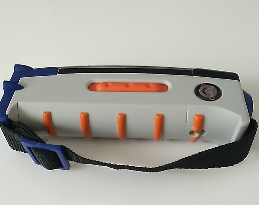 Works-Discovery Kids Handheld Flashlight & UV Light