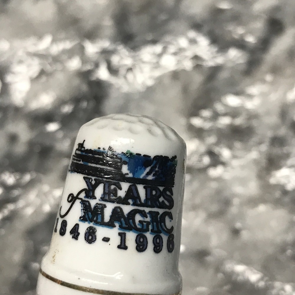 7 Assorted Porcelain Souvenir Thimbles Thimble