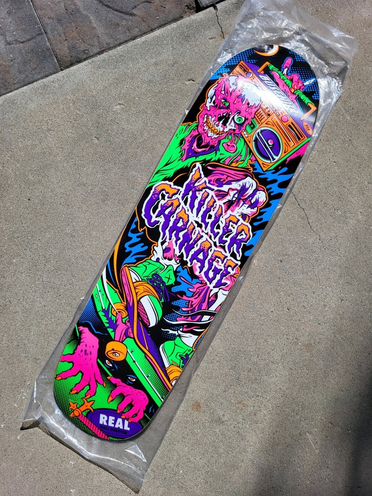 REAL Skateboards Killer Carnage Busenitz 2013 ( Shaped Deck Model )