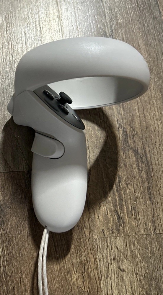 Meta Oculus Quest 2 RIGHT Controller - Great Condition
