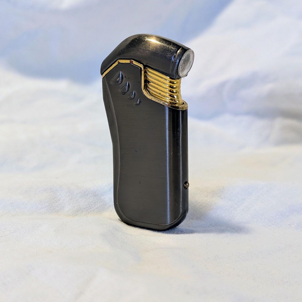 Retro Sci-Fi Design Refillable Pocket Cool Lighter