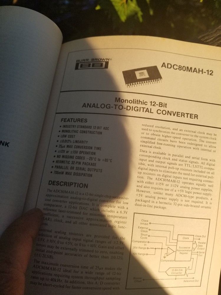 2 VINTAGE ELECTRONICS BOOKS DATA BURR BROWN INTEGRATED CIRCUITS LINEAR IC 1987