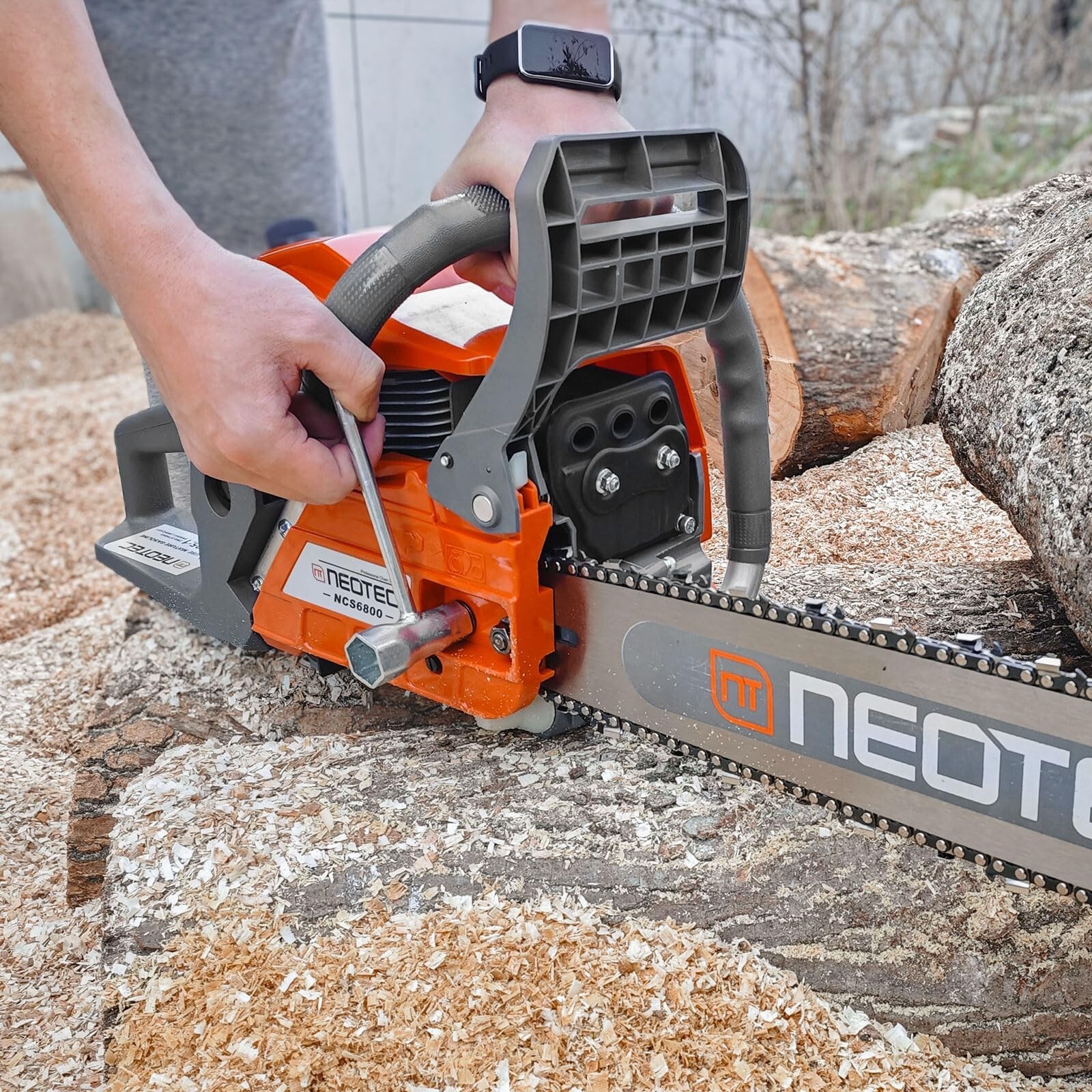 68CC 22'' 24'' Gasoline Chainsaw Powered Wood Cutting Engine Gas Chain Saw 2 Bar