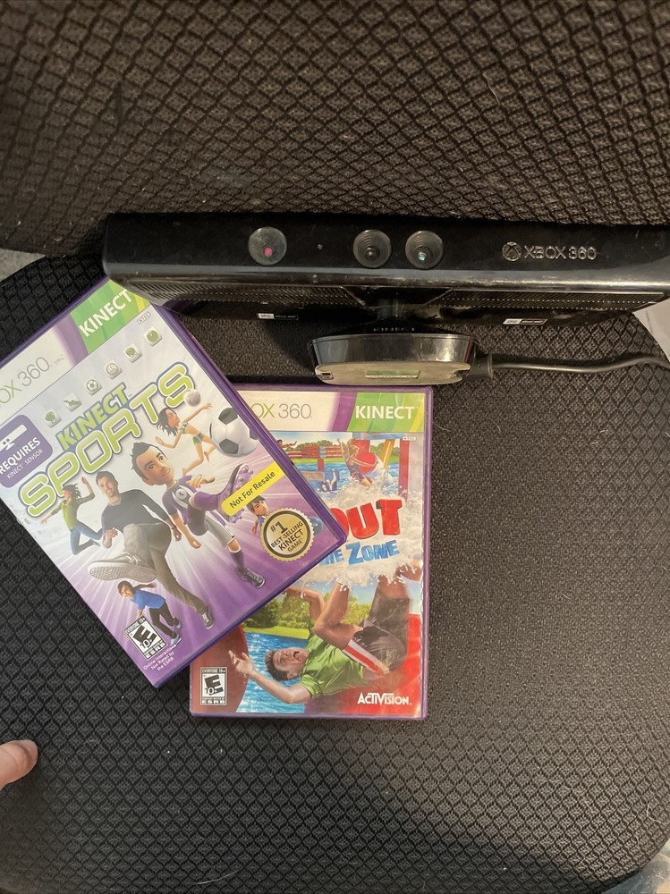 xbox 360 kinect With 2 Kinect Games (works)