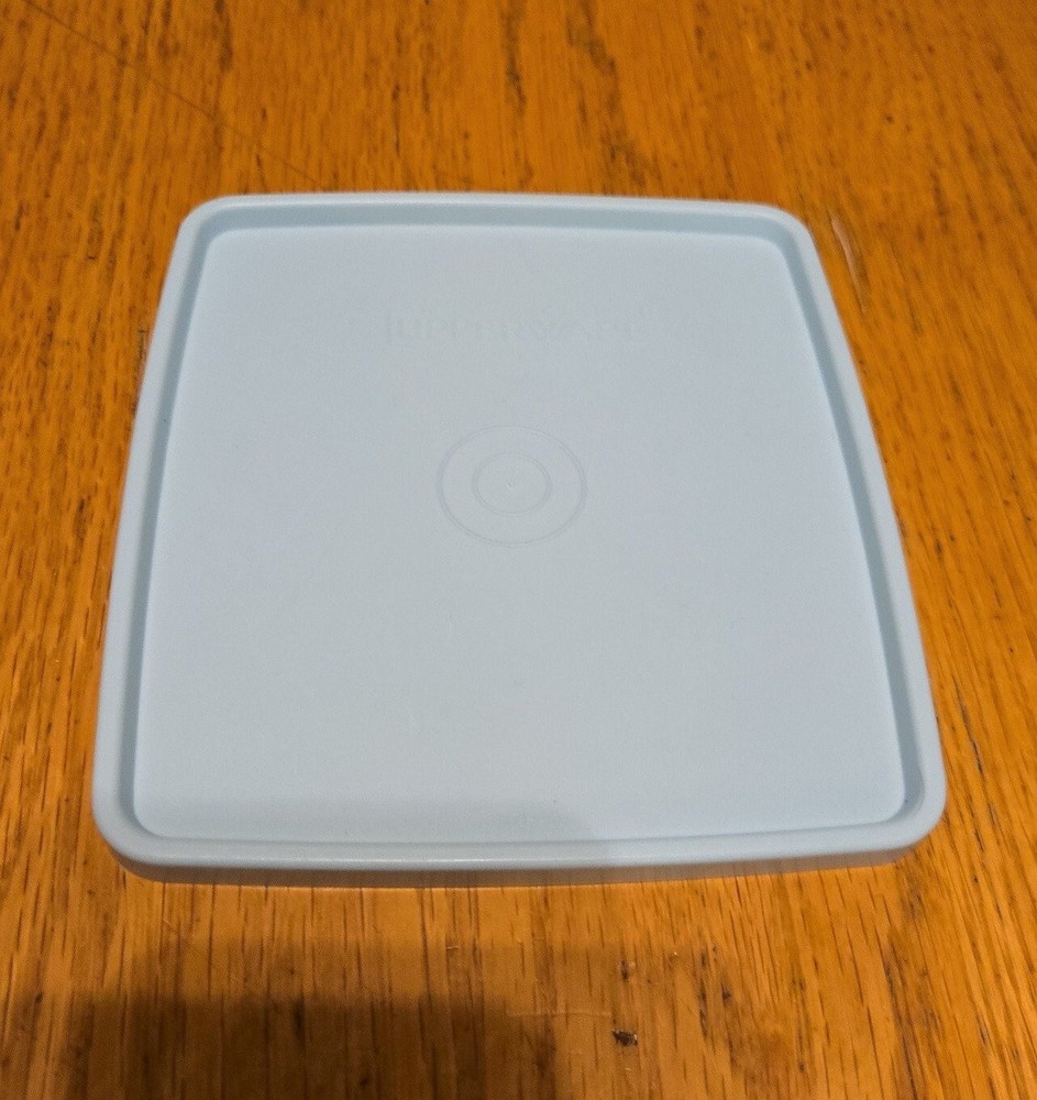 Tupperware replacement lid 671-40
