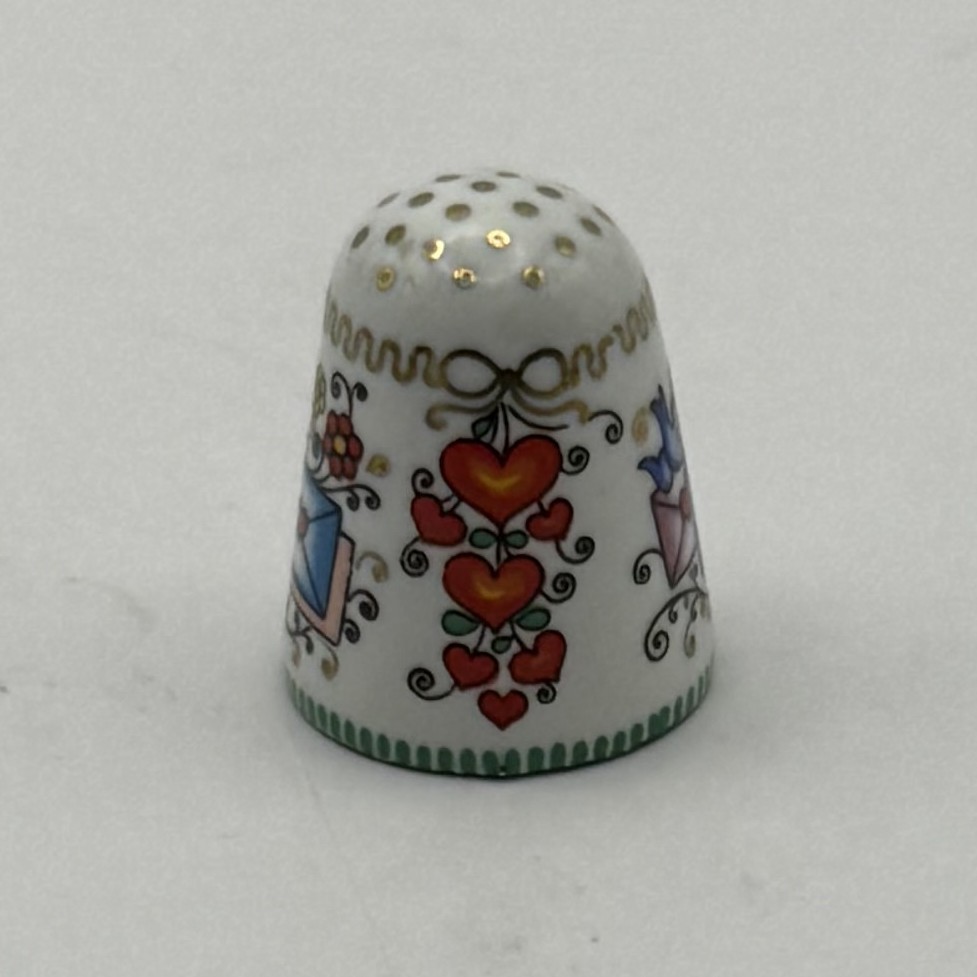 Arta Austria Beautiful Enamel Thimble