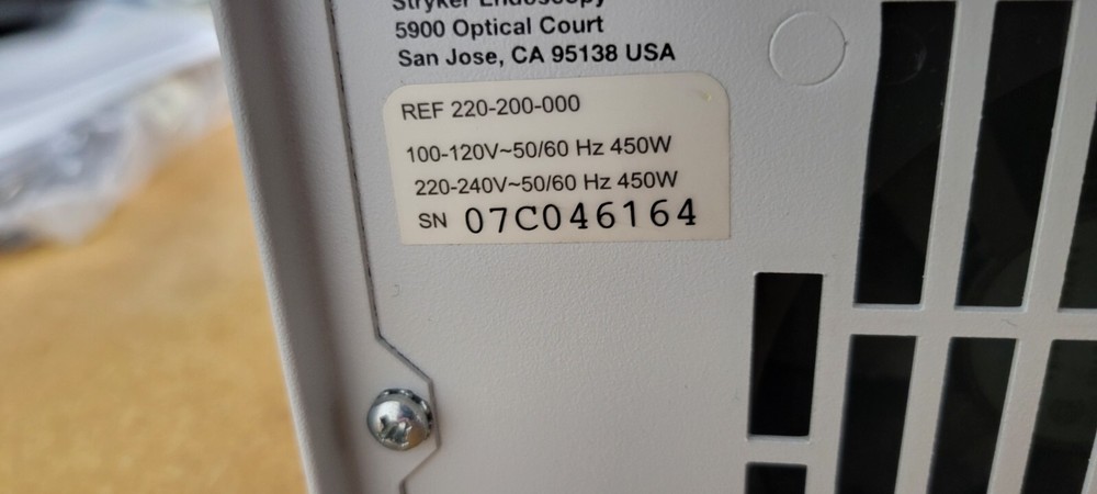 Stryker X-8000 Endoscopic Light Source Pictured Working Power Button Cracked