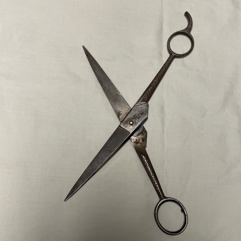 1 Red Imp, Morris Scissors