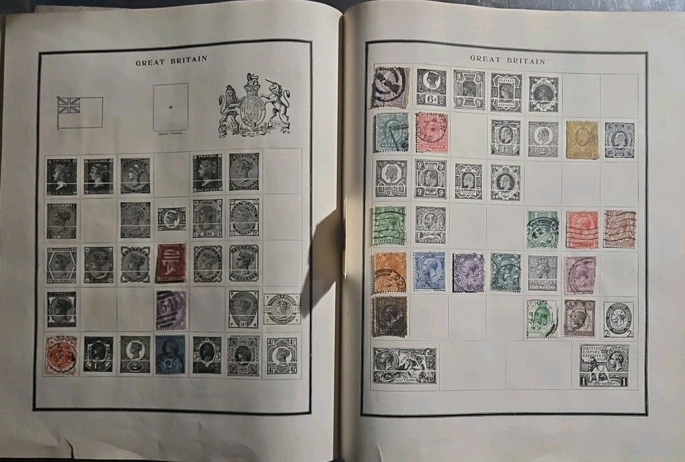 WORLDWIDE-OLD GROSSMAN ILLUSTRATED PREMIER STAMP Used 700 ++ Stamps (SB.#2)