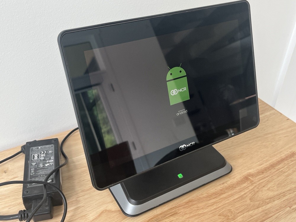 NCR POS Android INTEL 11 ‘’ Touch Screen 7746-8910-0001