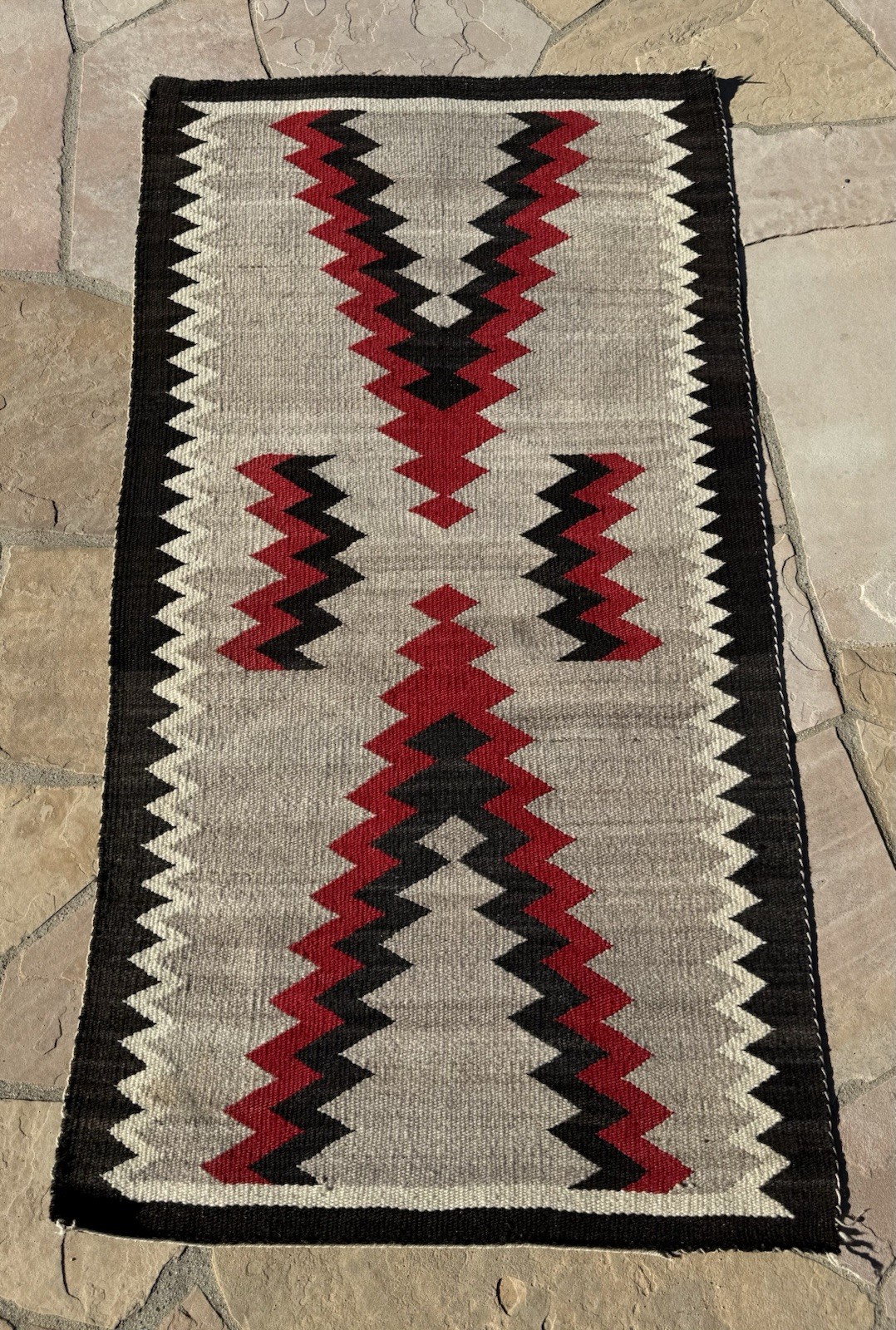 AUTHENTIC NAVAJO CABIN RUG c1920’s 60”X 32” XLNT NATIVE AMERICAN TIGHT WEAVING