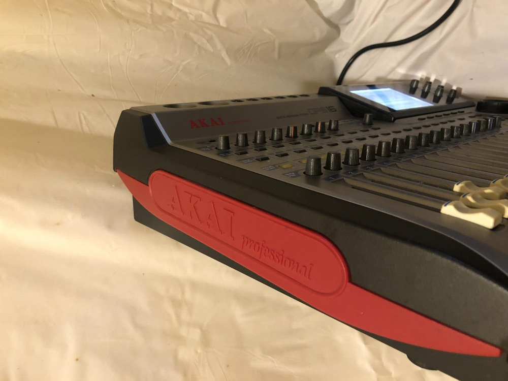 AKAI DPS16 Digital Multitrack 24bit/96kHz HDR Workstation Recorder