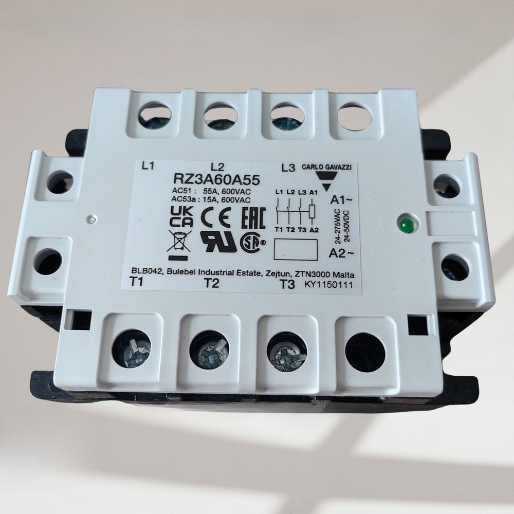 1PCS   Solid state relay RZ3A60A55 RZ3A60A55