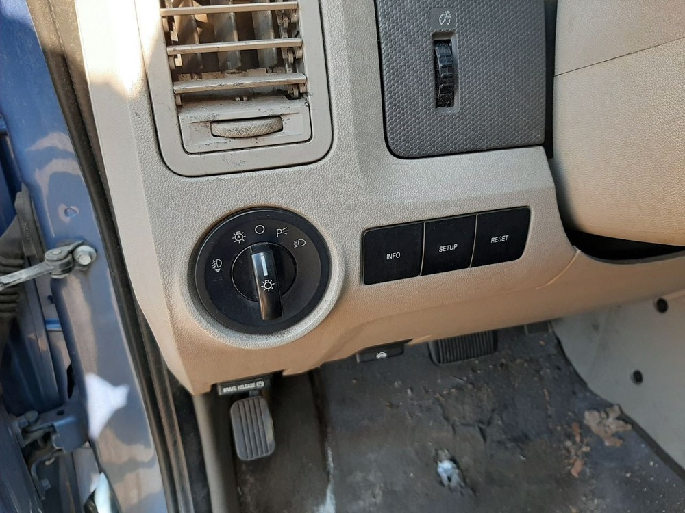 ESCAPE 2010 High Mounted Stop Light 1071535