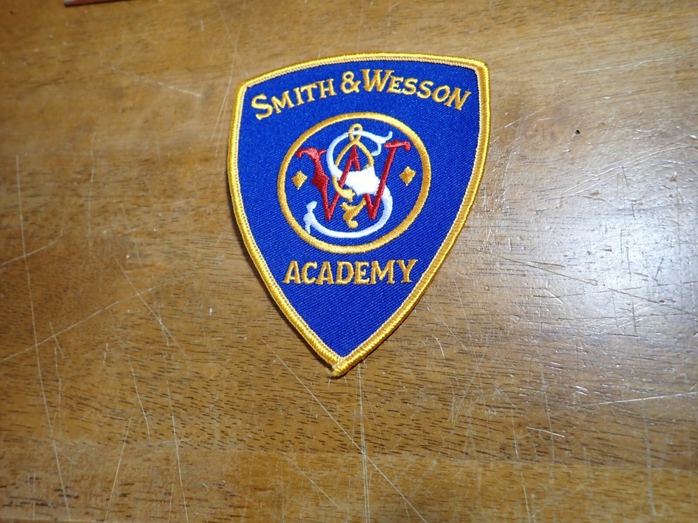 SMITH & WESSON ACADEMY SPRINGFILED MASSACHUSETTS  FIREARMS NRA    PATCH BX 12 #4