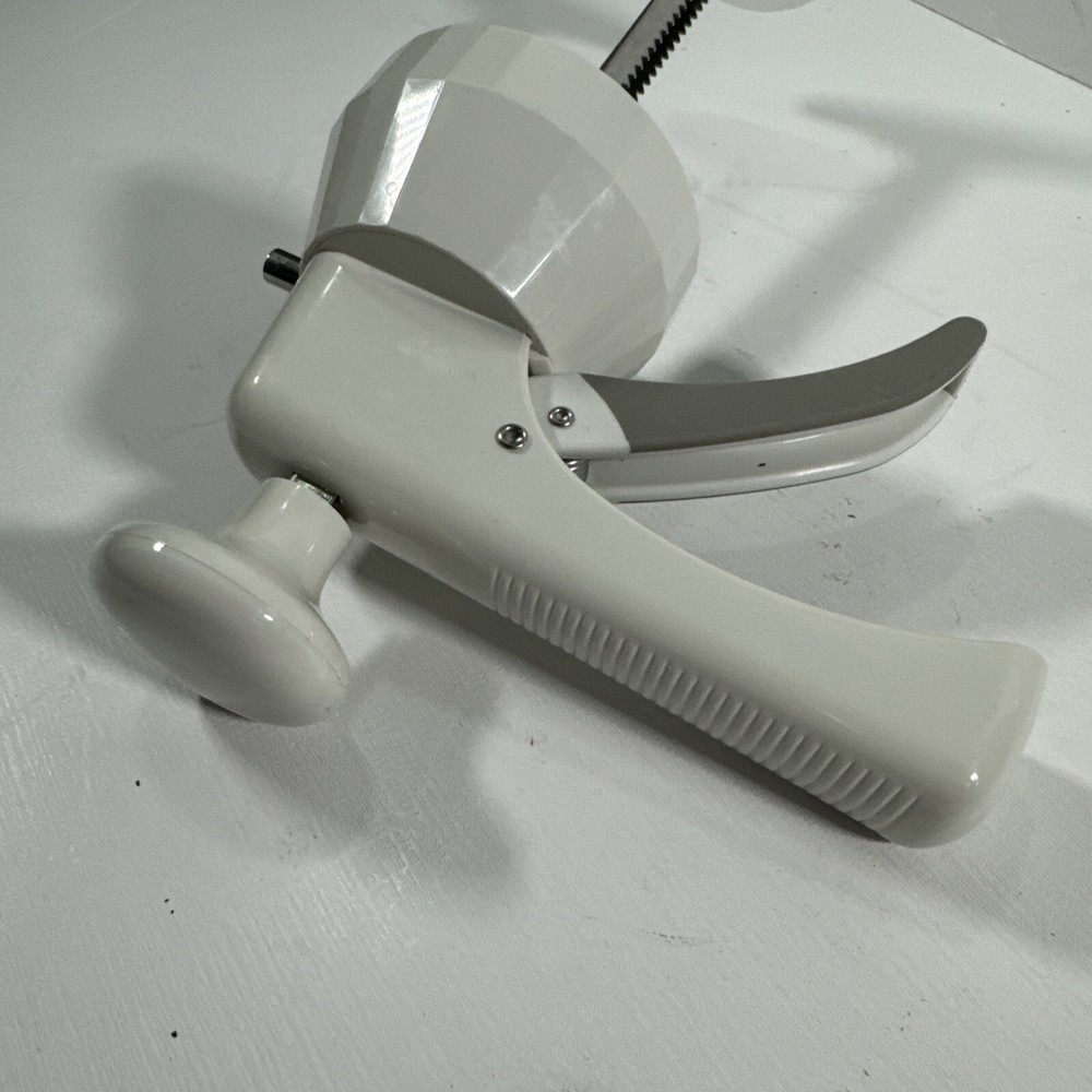 The Pampered Chef 1525 Cookie Decorator Plunger Handle part