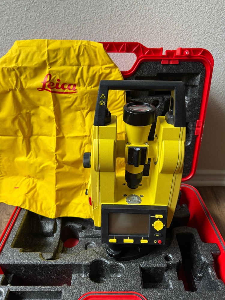 Leica Builder T100 Digital Theodolite | Excellent Condition | Tested