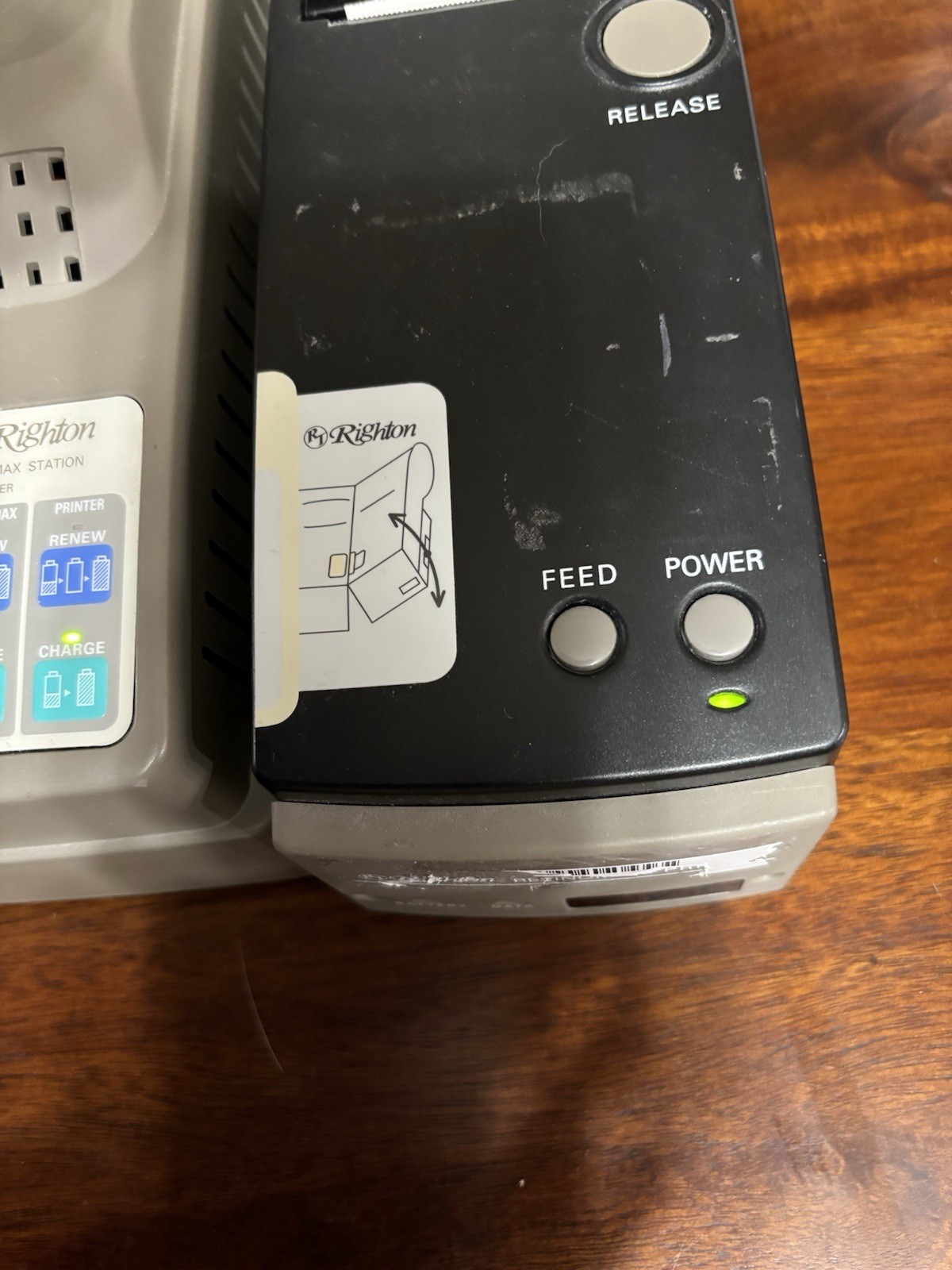 Righton Nikon Retinomax 2 autorefractor + charger & Printer - Needs New Battery