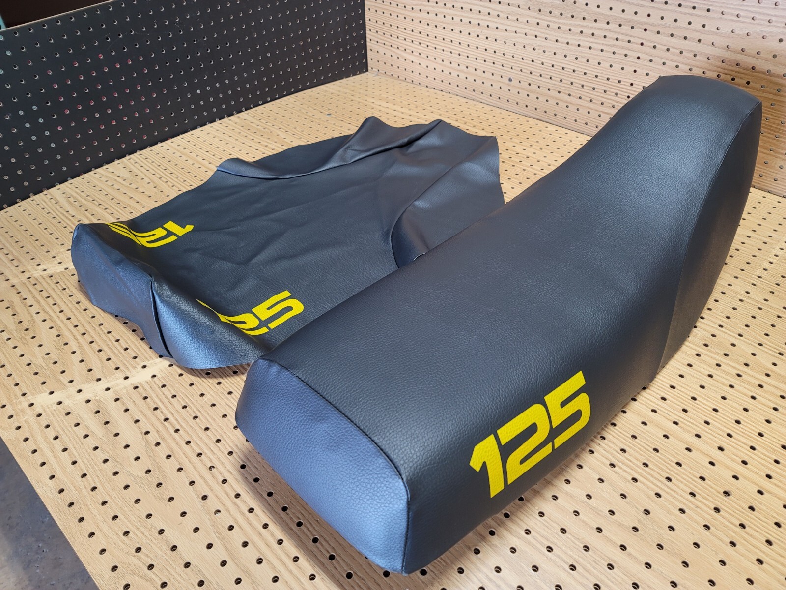 SUZUKI LT125 SEAT COVER SUZUKI ALT 125 SEAT COVER 1983-1987 MODEL [S*-77]