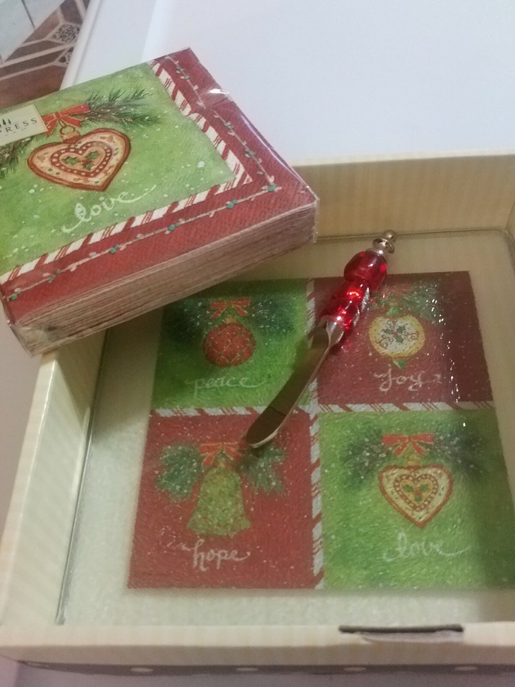 Cheese trivet and spreader gift set