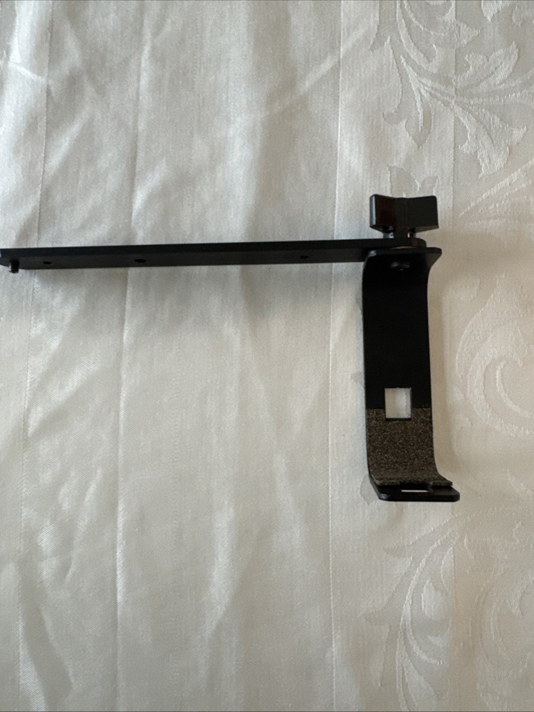 STROBOFRAME RL/C Camera Flash Bracket Designed For 35mm & 645 Cameras