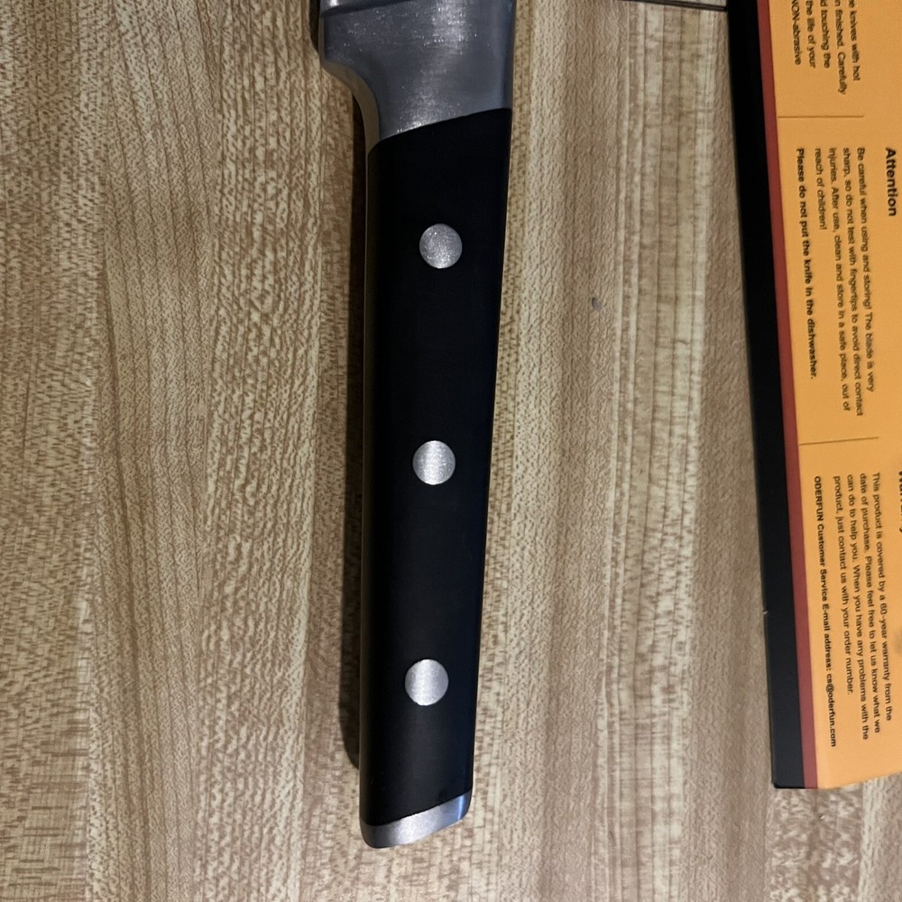 ODERFUN 8 in Bread Knife Chef Quality Serrated Bread Knife