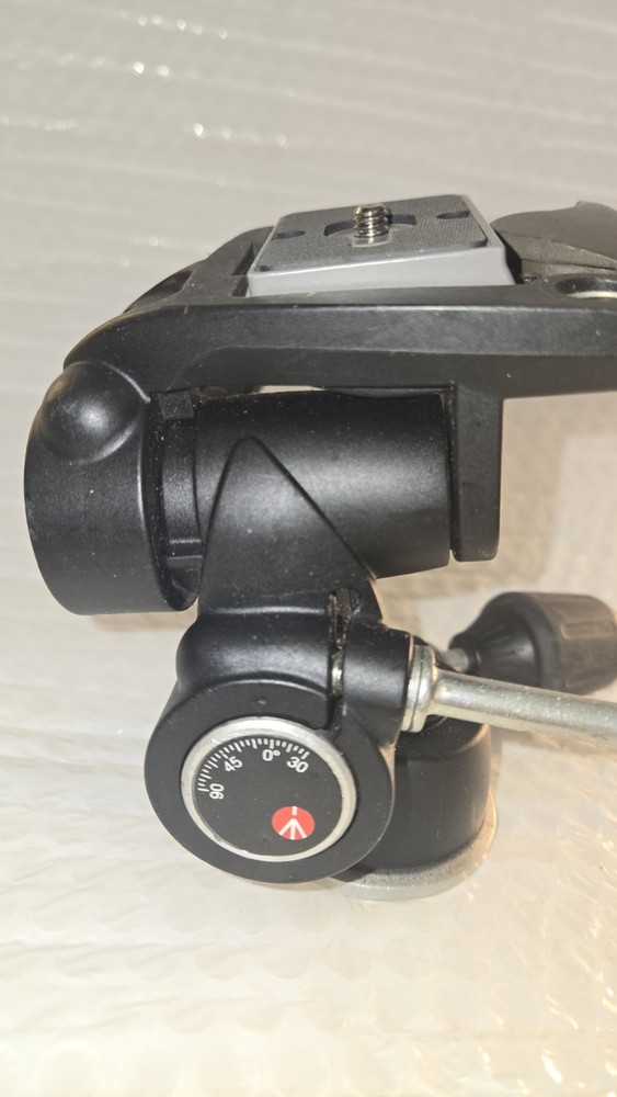 Manfrotto 804RC2 3-Way Basic Pan Tilt Head w/ Quick Lock Tripod