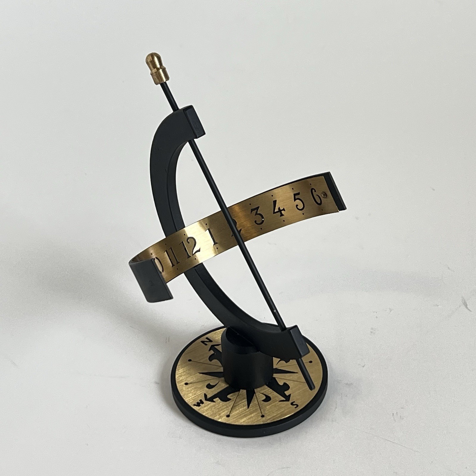Vintage Sundial Mid Century Modern 60’s Sun Clock Metal And Brass 7 Inch