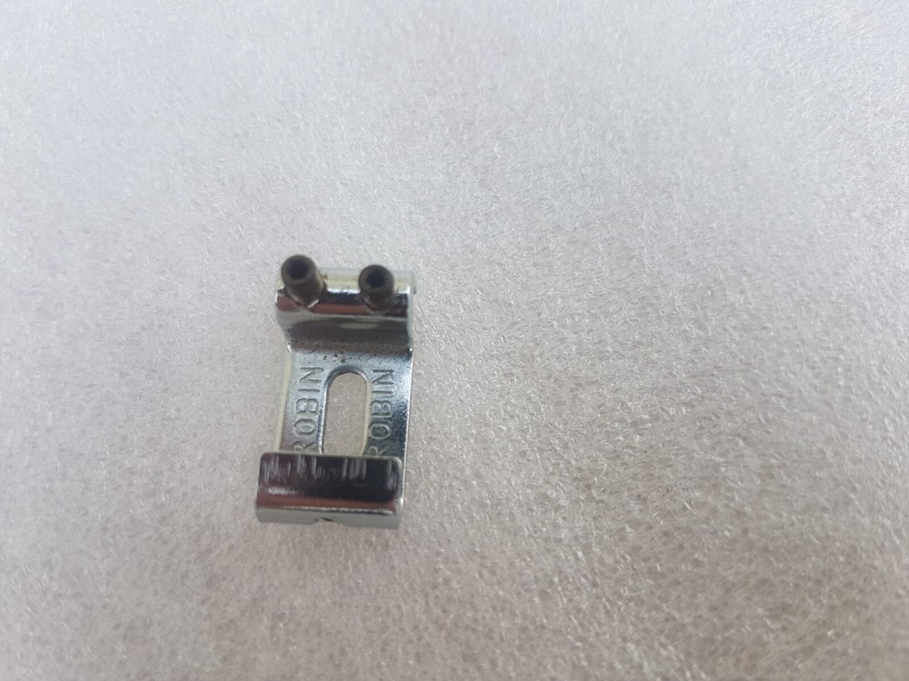 80's ROBIN STR*T TREMOLO SADDLE