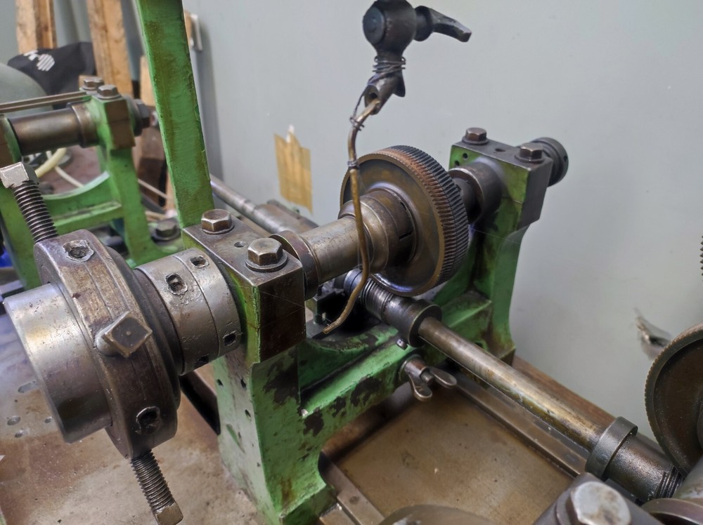 Janvier reducing machine