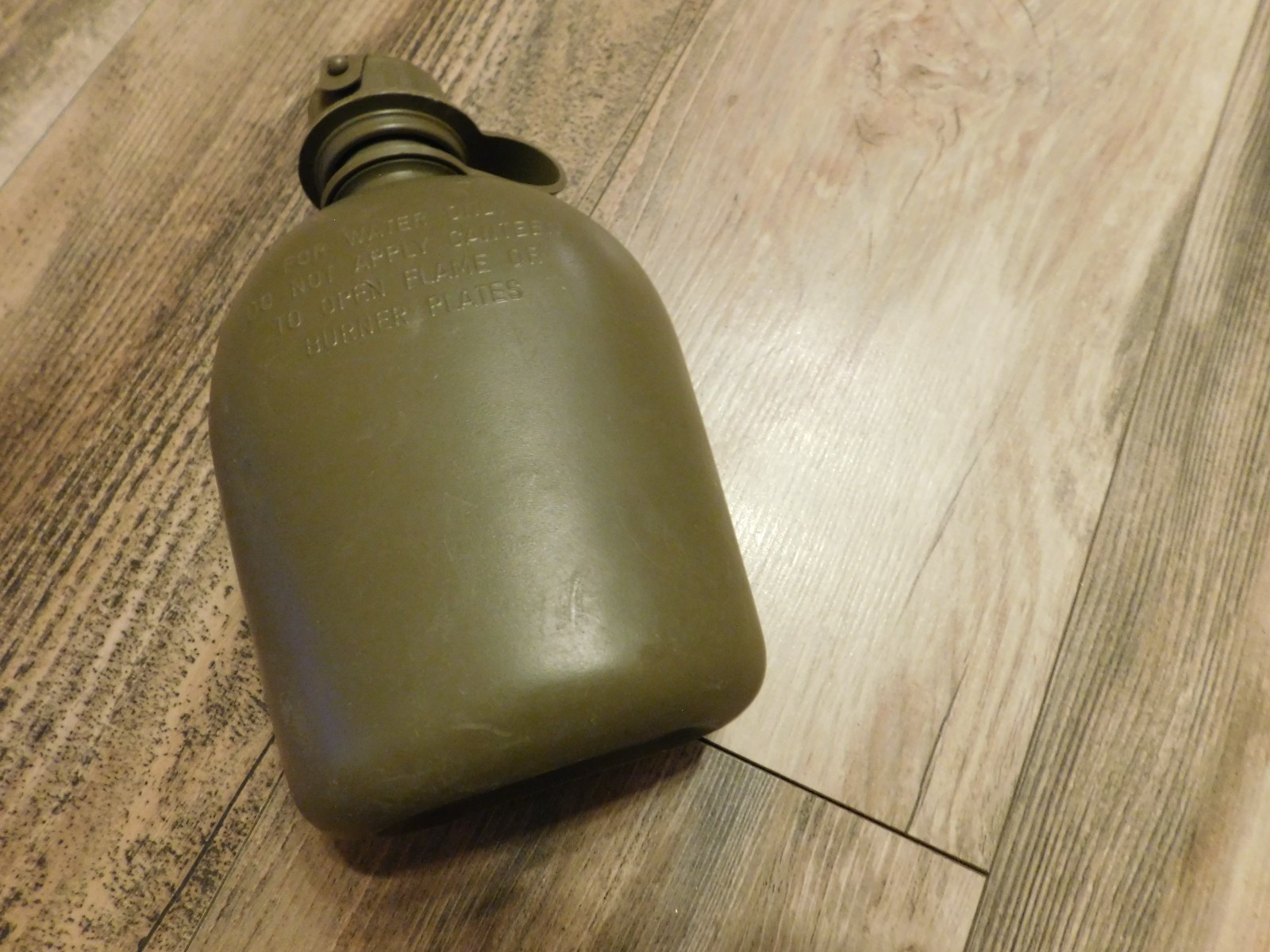 US MILITARY 1 QUART OD GREEN PLASTIC CANTEEN " US 2016 SKILCRAFT"