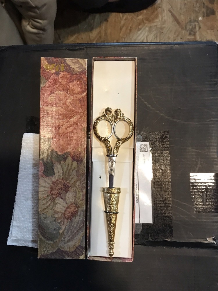 Scissors