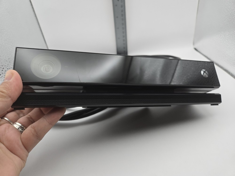 Microsoft Xbox One Kinect Camera Motion Sensor Bar Model 1520 (UNTESTED) SEE PIC