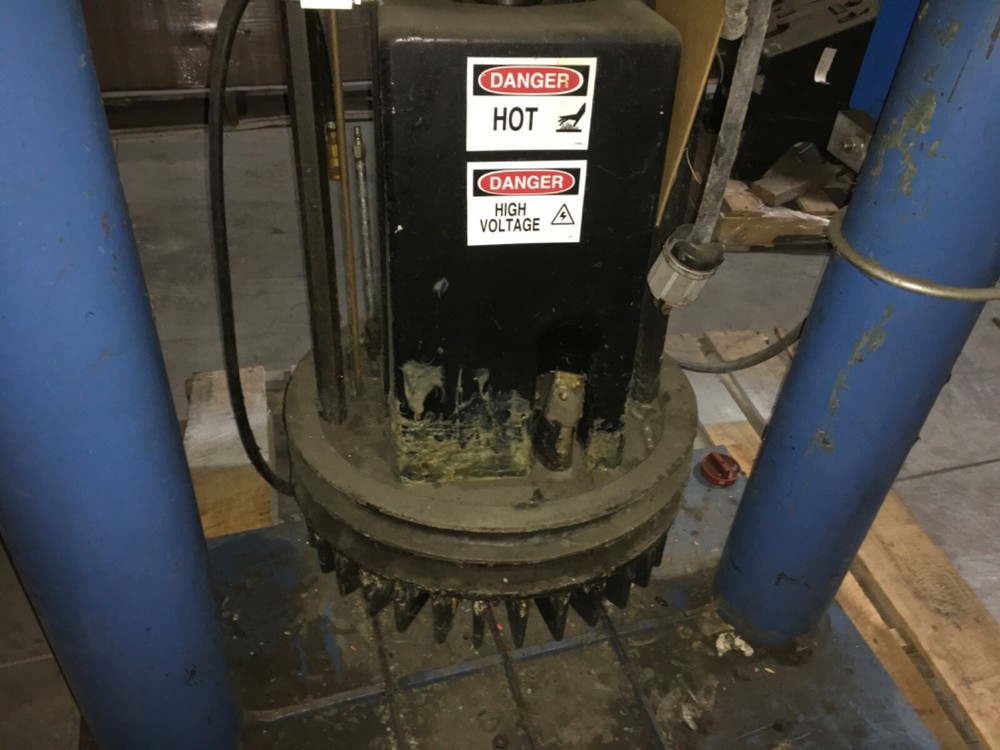 HI-Melt adhesive machine, with HI-Stat controls