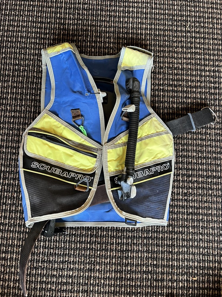 Scubapro Size Small Scrub Diving Snorkeling Jacket