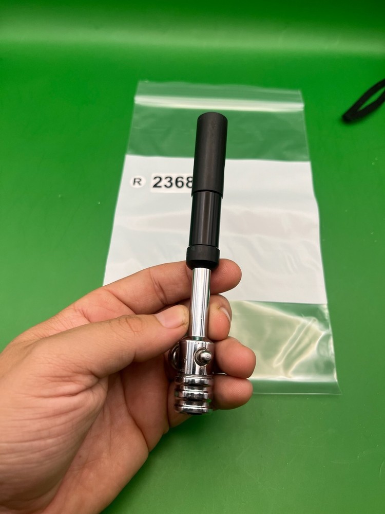 Autococker Bolt