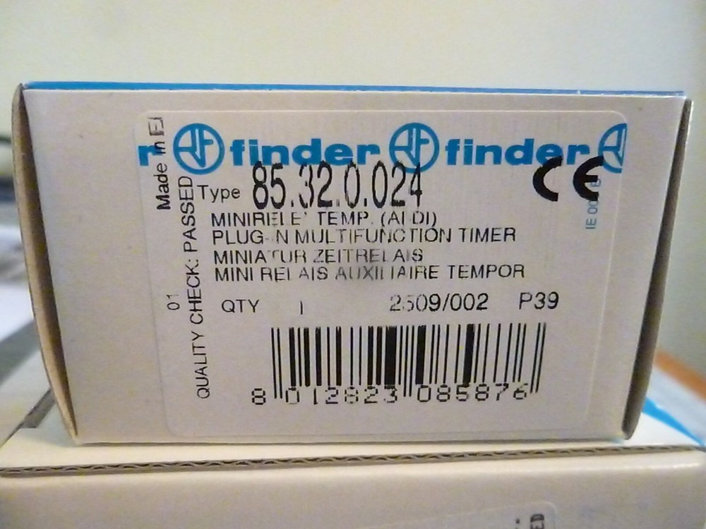 Finder 85.32.0.024 Plug-In Multi-Function Timer - 10A - 250V~ - With Clip - NEW