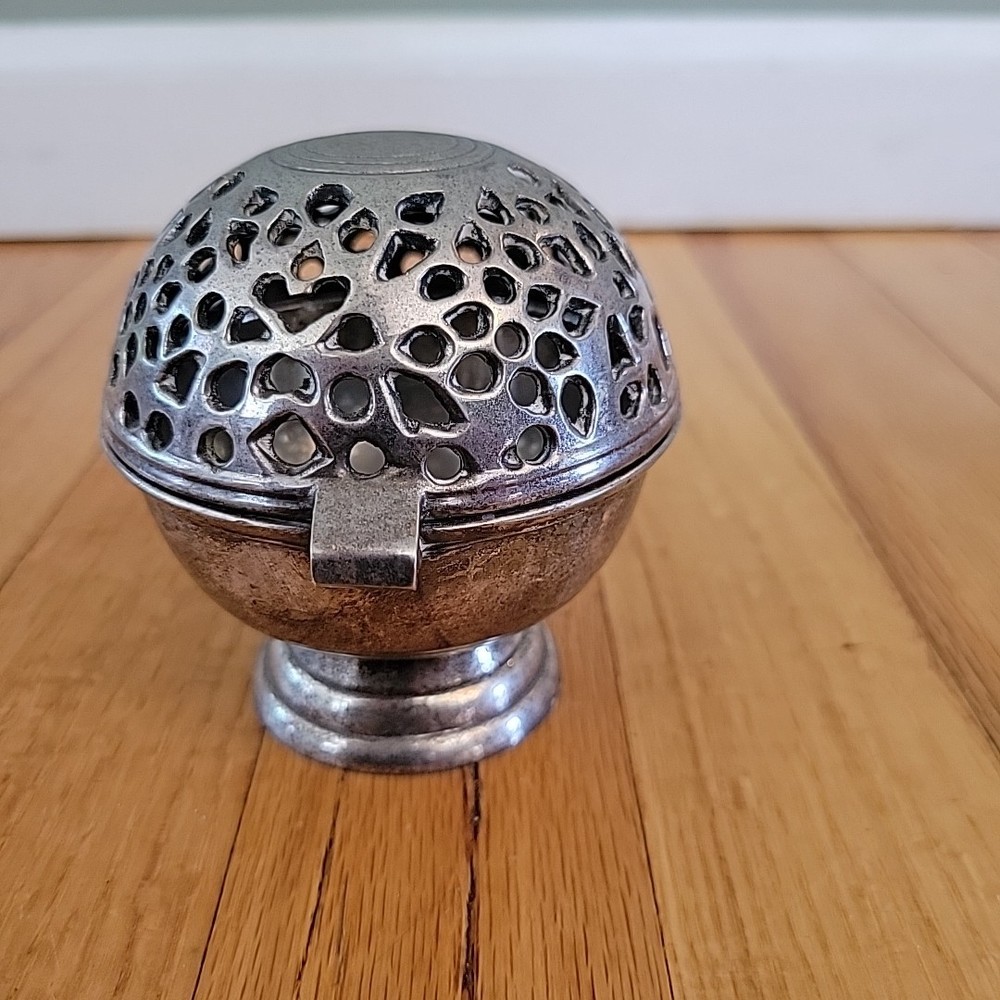 Silver Hinged Sponge Ball 3.5" X 4” Vintage Marked 128