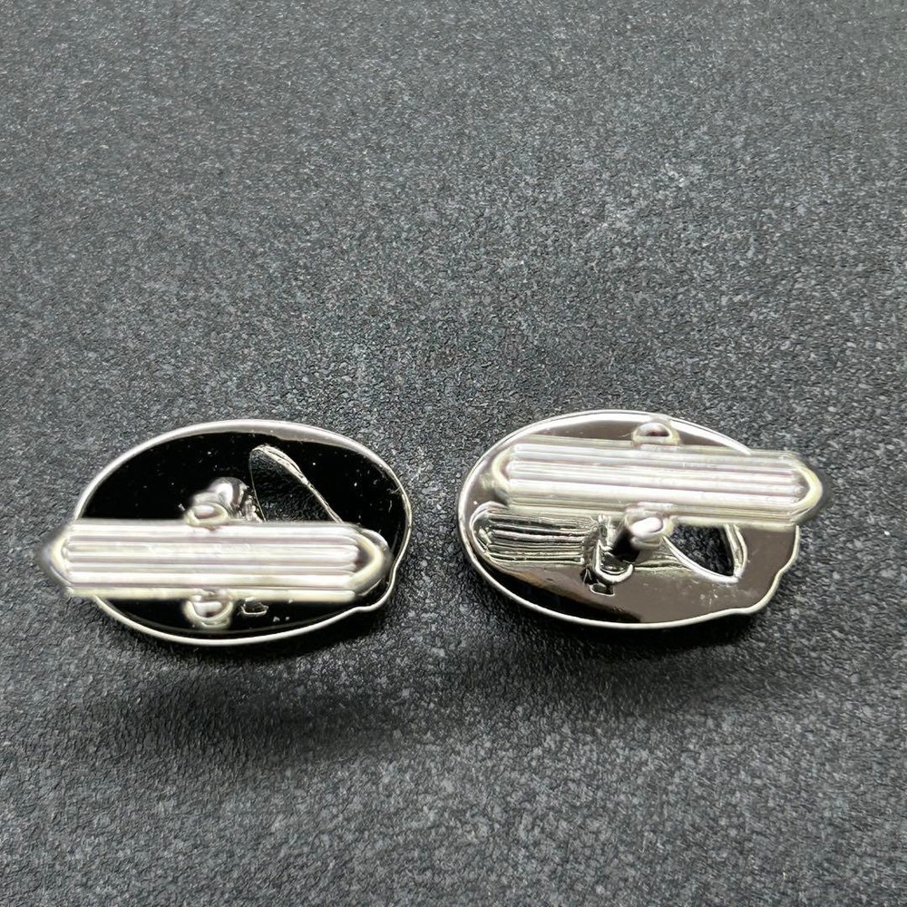 Daks Silver-Tone Cufflinks Button -USED- VG
